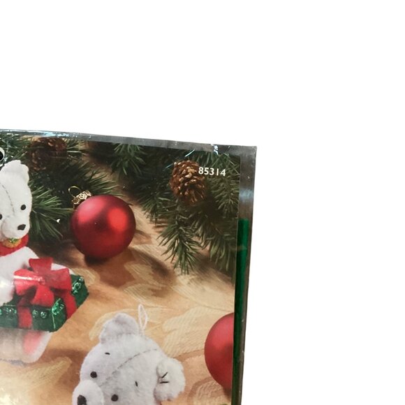 Bucilla Felt Ornament Kit Polar Bears Christmas Craft Set For DIY vintage 85314 - Picture 5 of 5
